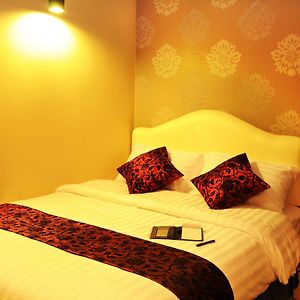 Deluxe Double Room Airport Pickup